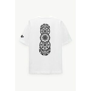 Oversized Tričko, Barva Bilá s Potiskem Karma Sees You obraz