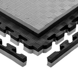 Puzzle tatami podložka inSPORTline Malmeida 100x100x4 cm šedo-černá, vzor 5 proužků obraz