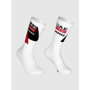 PISSEI Cyklistické ponožky klasické - UAE TEAM EMIRATES - XRG 2026 - bílá/černá/červená obraz