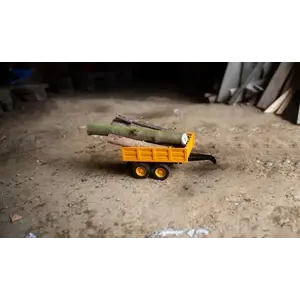 IQ models Valník za traktor 1/16 žlutý obraz