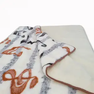 Ovčíno vlněná deka oboustranná - vzor HIT-78 - 140 x 200 cm obraz